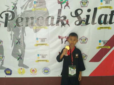 Mendali Emas Pencak Silat SDIT MTA Karawang